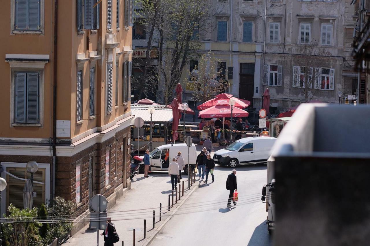 Luxury Old Town Apartment Пула Экстерьер фото